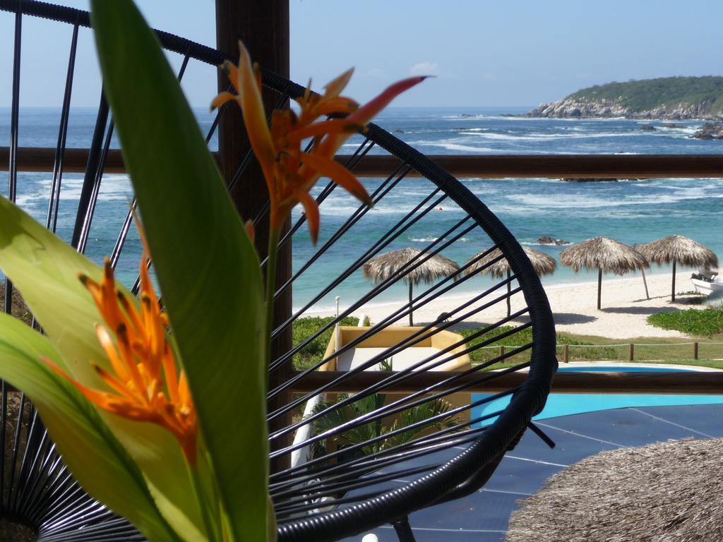 Manta Raya Hotel - Right On The Beach Cuatunalco Exteriör bild
